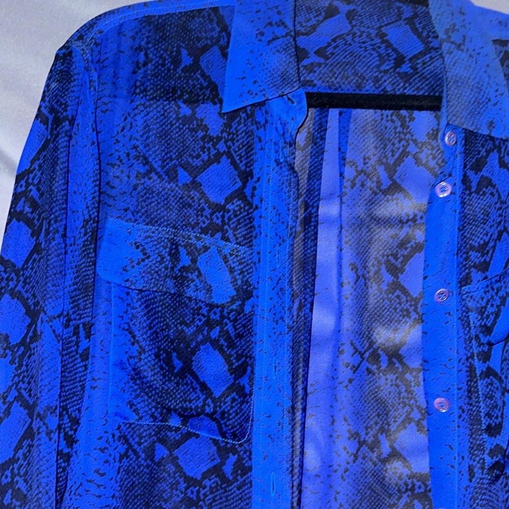 Blue silk snake print button-down blouse - Picture 2 of 7